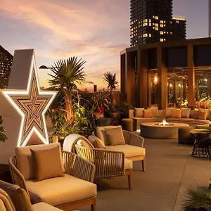 4* Hotel The Gantry London, Curio Collection By Hilton